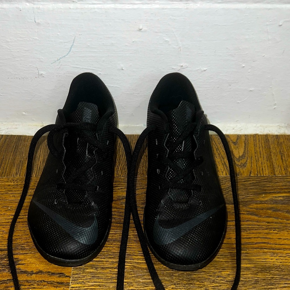 Nike Jr Vapor soccer shoes